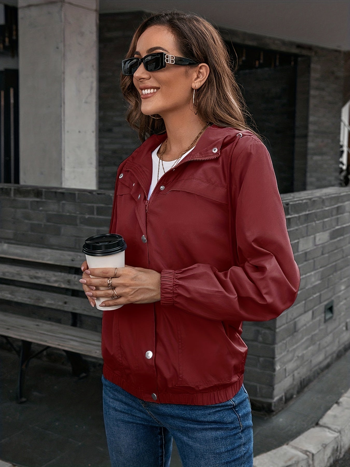 Women's Outerwear Hooded Rain Jacket Outdoor Sports Windbreaker Jacket Waterproof Jacket